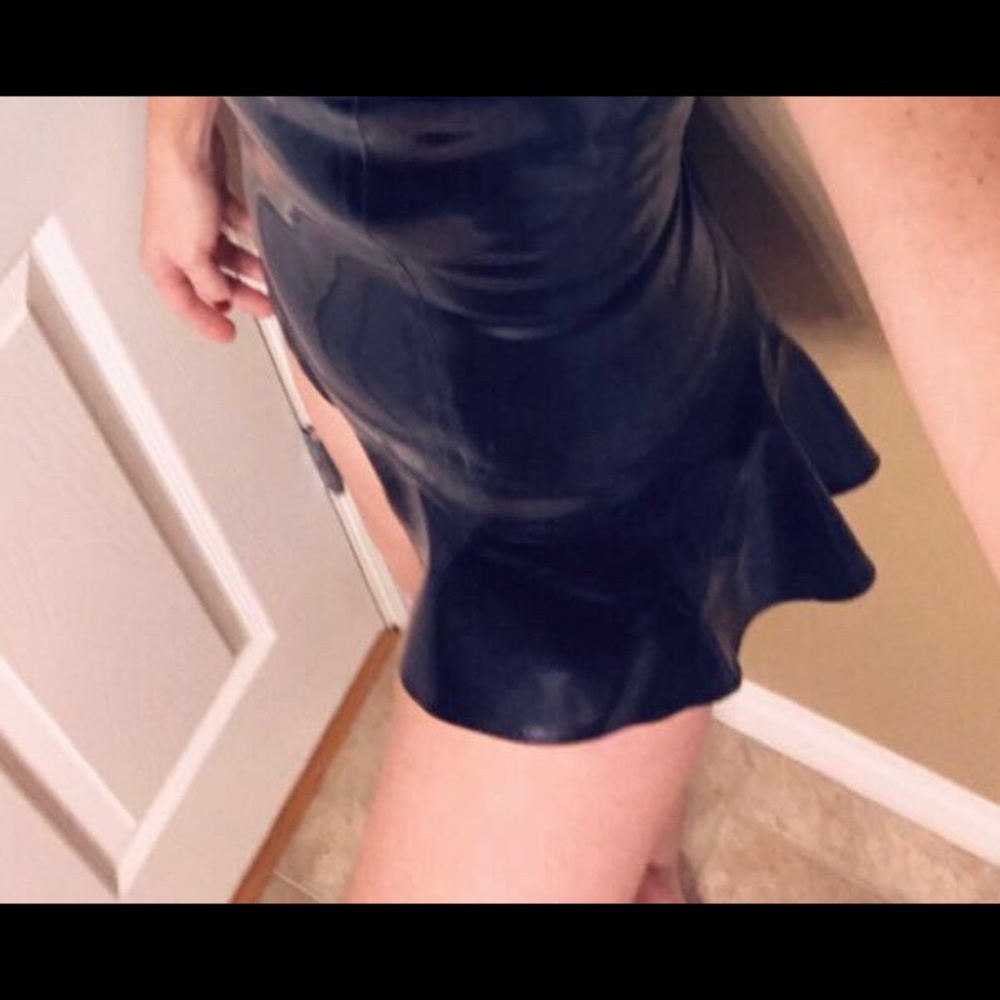Latex skirt short bottoms from Libidex